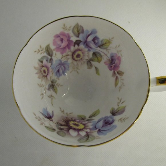 Royal Sutherland Bone China footed Teacup Blue Purple flowers gold Vtg England - Picture 6 of 6